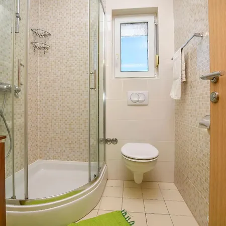 Apartment Prcela 2 *
